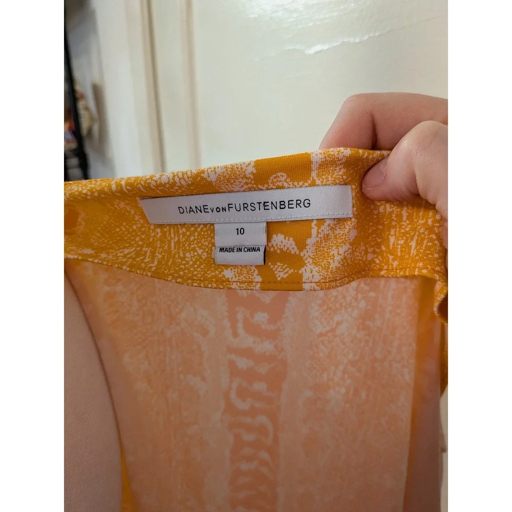 Diane von Furstenberg Y2K Vintage Julian Wrap Dress Orange White Size 10